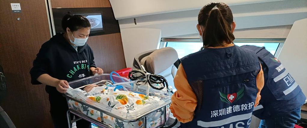 重癥兒童長沙到北京高鐵轉院護送