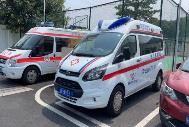 哪些救護車租賃公司能夠提供新生兒帶保溫箱轉運服務？